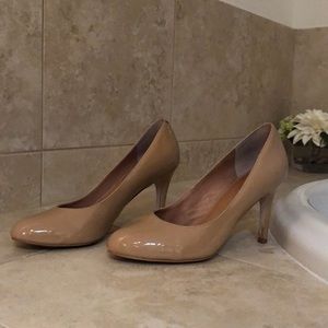 Corso Como nude pump